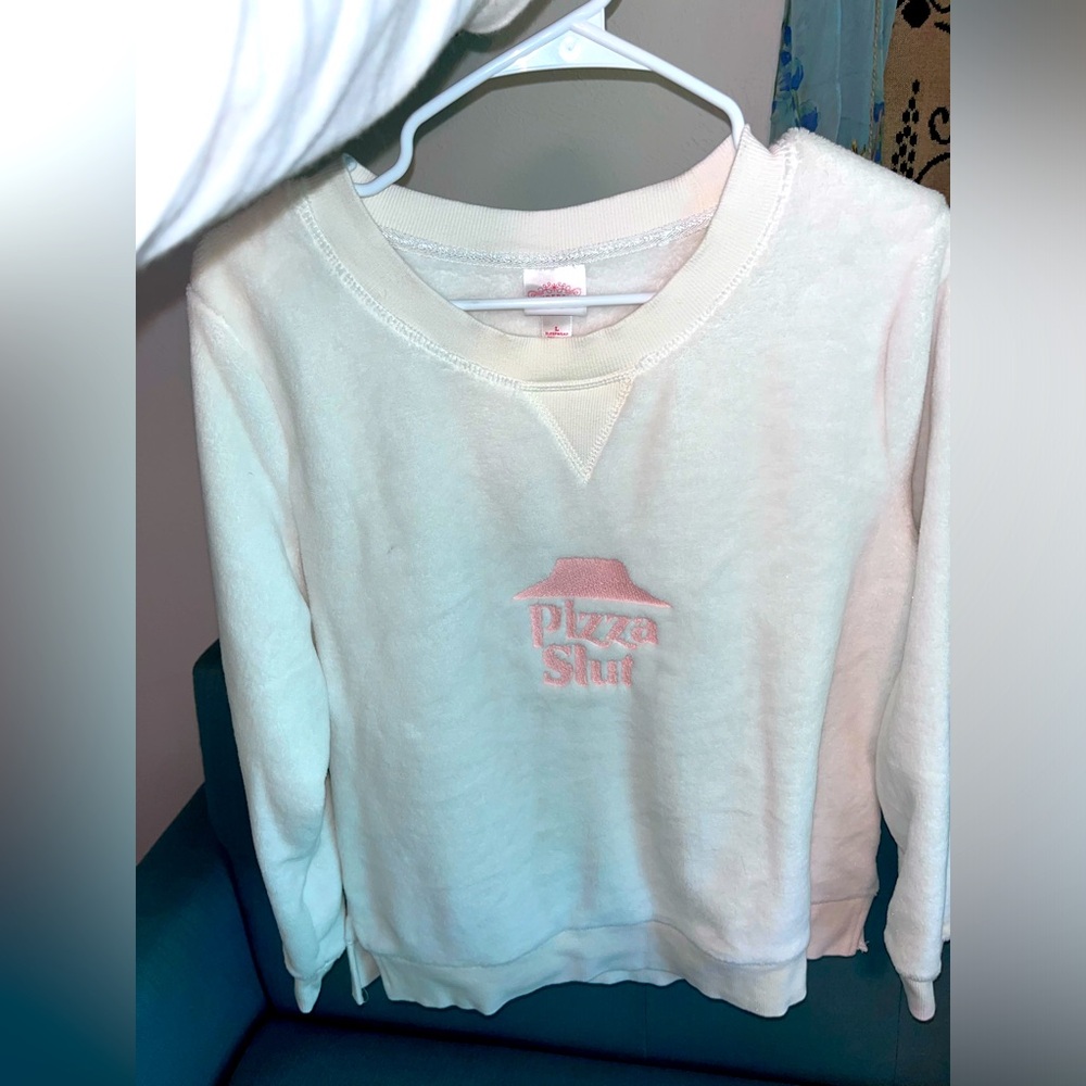 Women’s soft crew neck sweatshirt